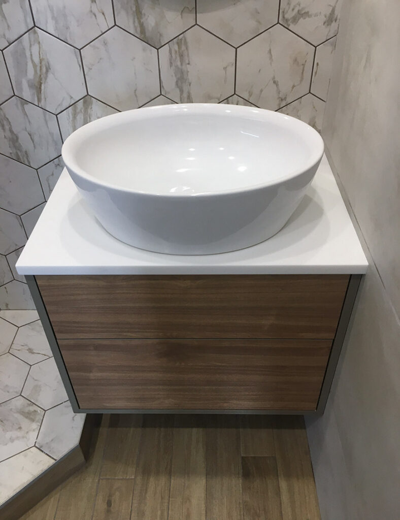 Столешница в ванную под раковину из акрилового камня Tristone S-207 Milky Sands – фото 2 – Modern Acrylic Stone