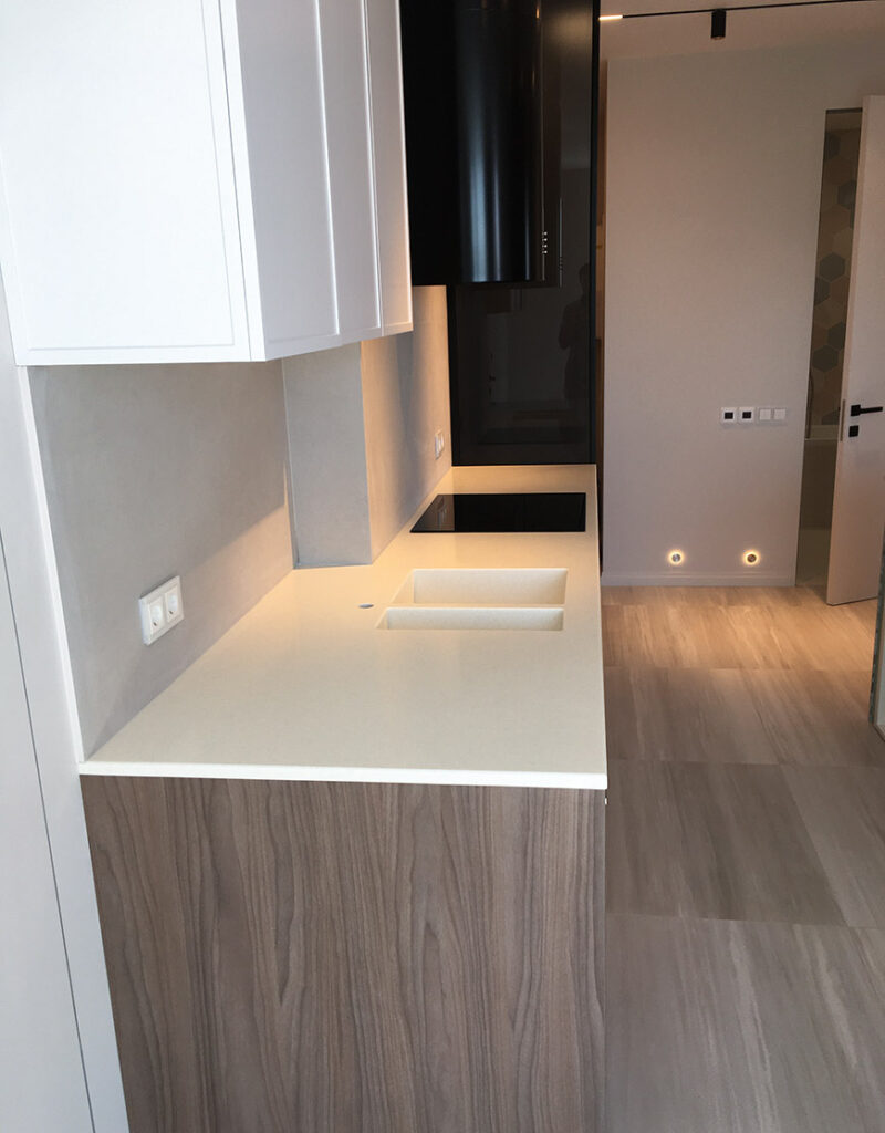Остров и столешница с двойной мойкой Staron SM421 Sanded Cream – фото 3 – Modern Acrylic Stone