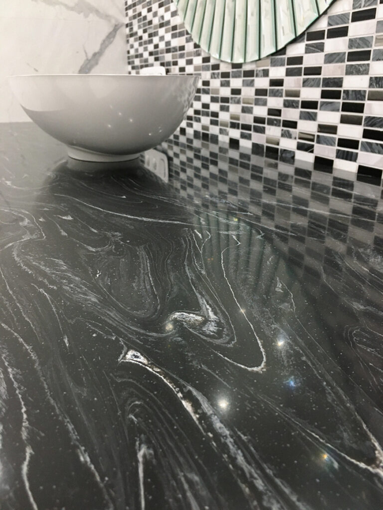 Черная мраморная столешница из акрилового камня Grandex M-719 Octopus Ink – фото 5 – Modern Acrylic Stone
