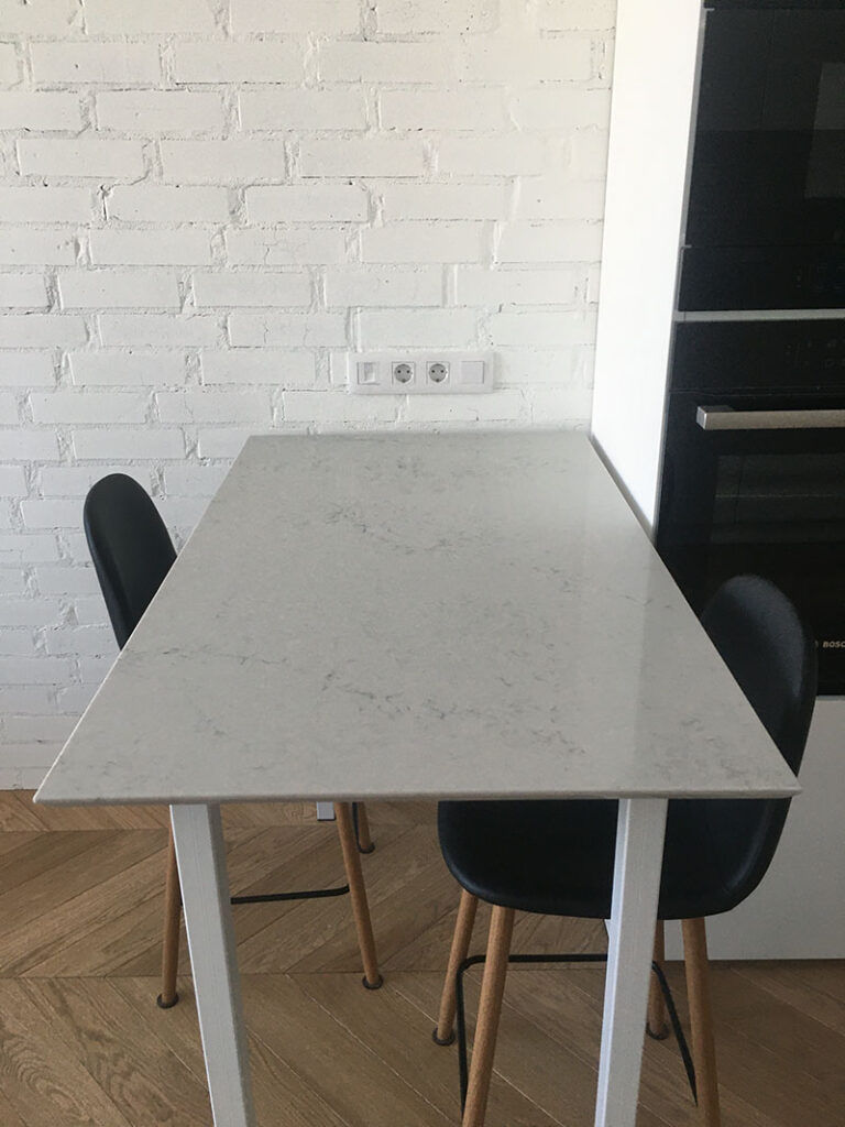 Cтол из кварцевого камня Caesarstone 5211 Noble Grey – фото 4 – Modern Acrylic Stone