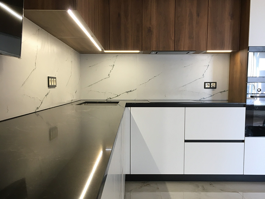 Г-подібна кварцова стільниця Avant Quartz 9014 Савойя – основне фото – Modern Acrylic Stone