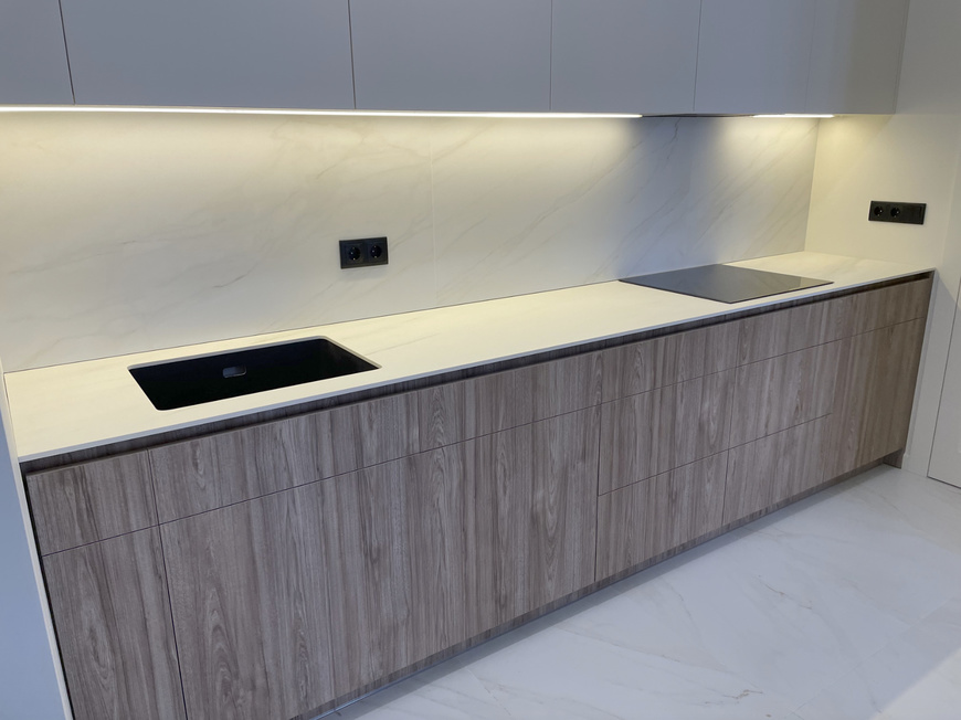 Керамічна стільниця Laminam I Naturali Marmi Bianco Lasa – основне фото – Modern Acrylic Stone
